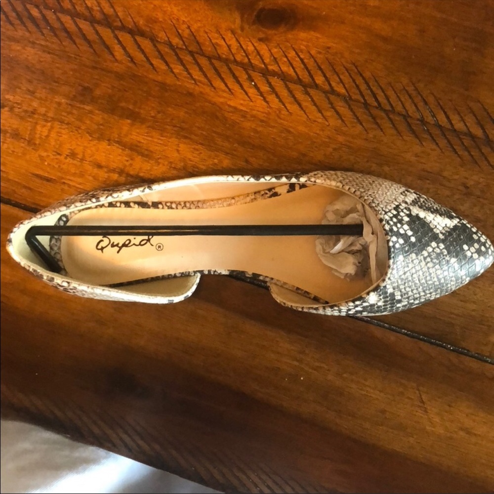 Snake print flats BNIB